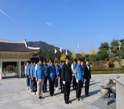 전북개발공사(1사1묘역) 국립묘지 봉사활동 이미지