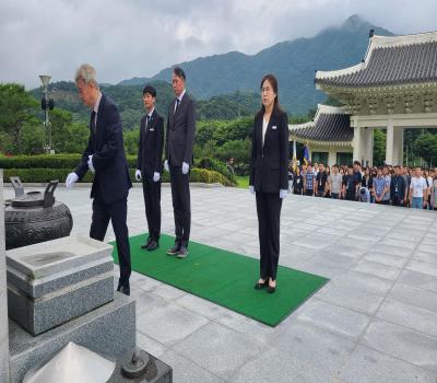 지방자치인재개발원 5급 승진 리더 과정 8기 현충탑 참배 이미지