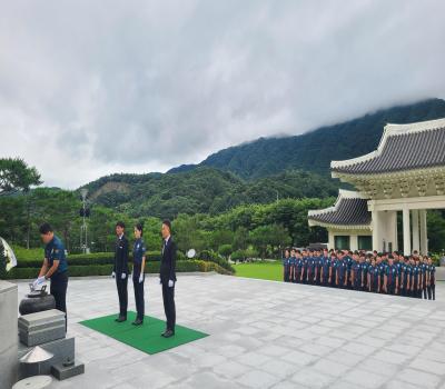 전북지방경찰청 신입경찰관 현충탑 참배 이미지