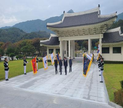 대한민국전몰군경유족회 세종시지부 현충탑 참배 이미지