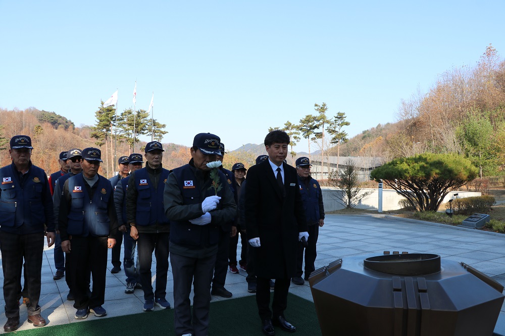 무공수훈자회 서산시지회 참배('25.11.19.)