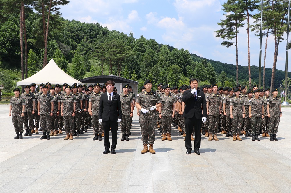 육군학생군사학교 학사장교 참배('26.06.15.)