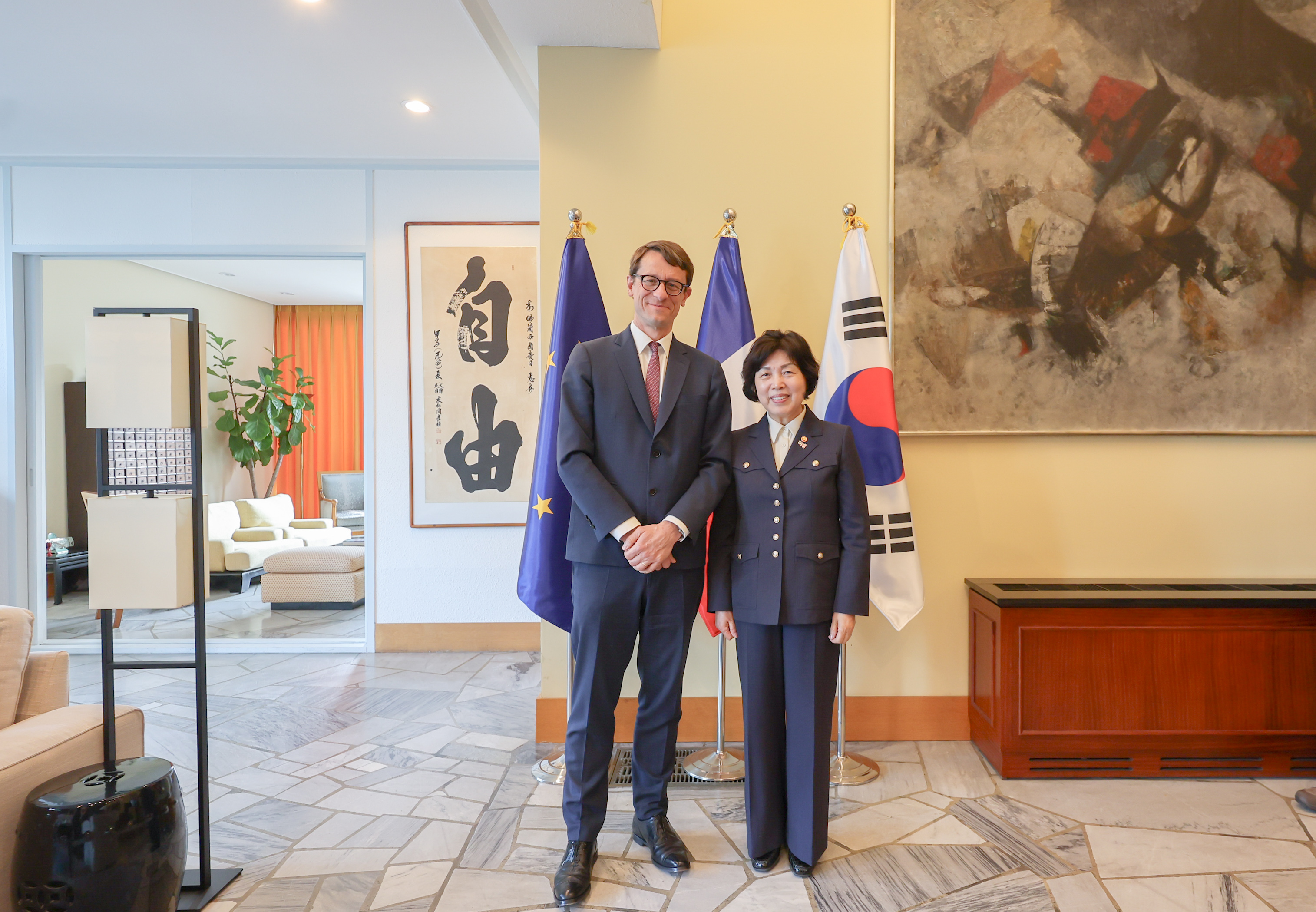 Meeting with the French Ambassador to Korea 이미지