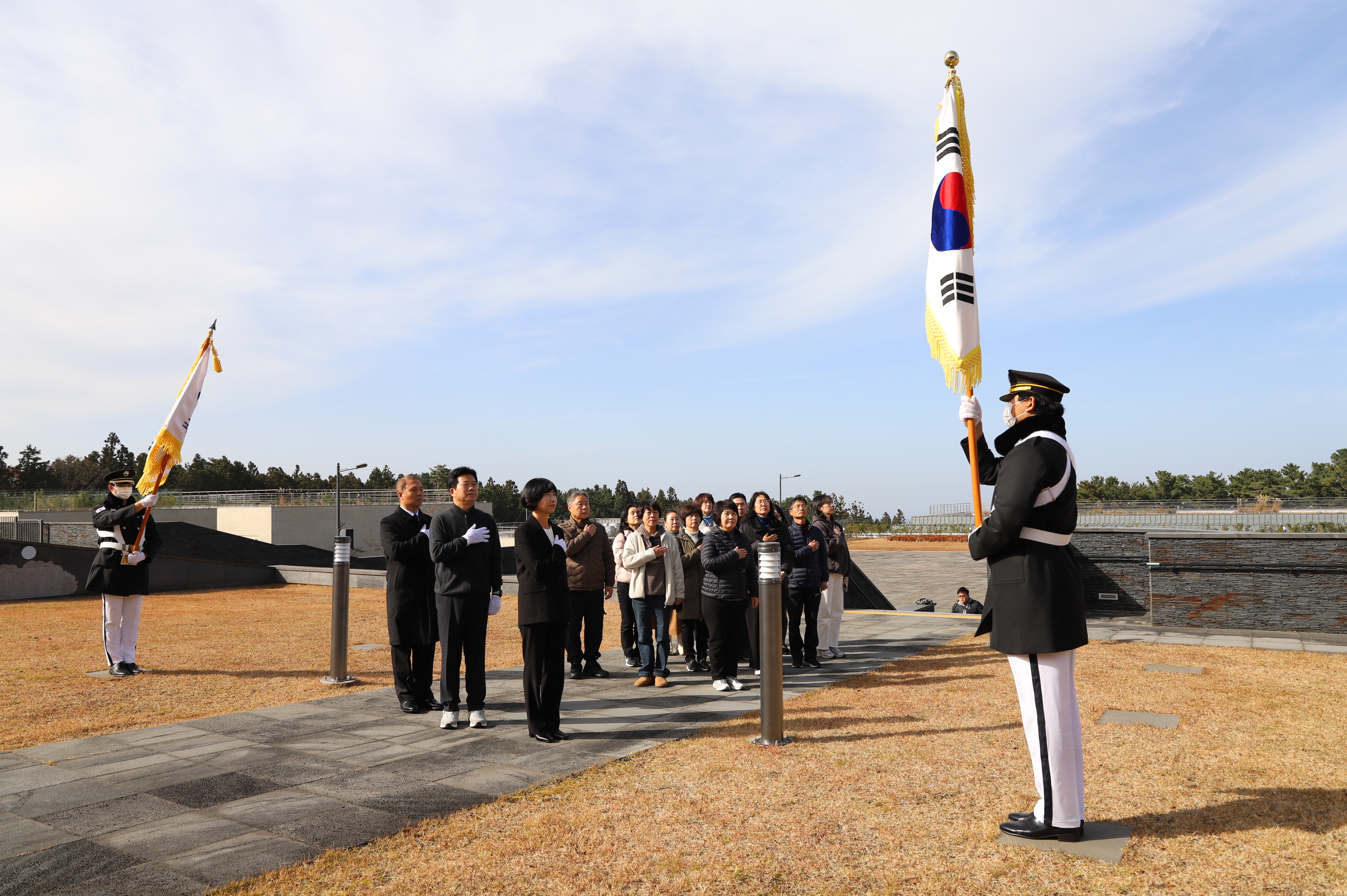 국가보훈부 장기재직자 하반기 자기역량교육 참가자 단체참배(25.12.01.)