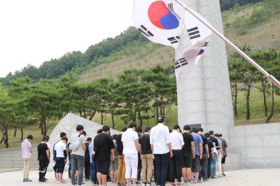 대구경북지방병무청사회복무요원 호국원 참배 이미지