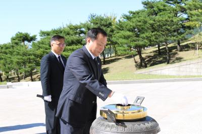 경주보훈지청장 및 직원 호국원 참배 이미지