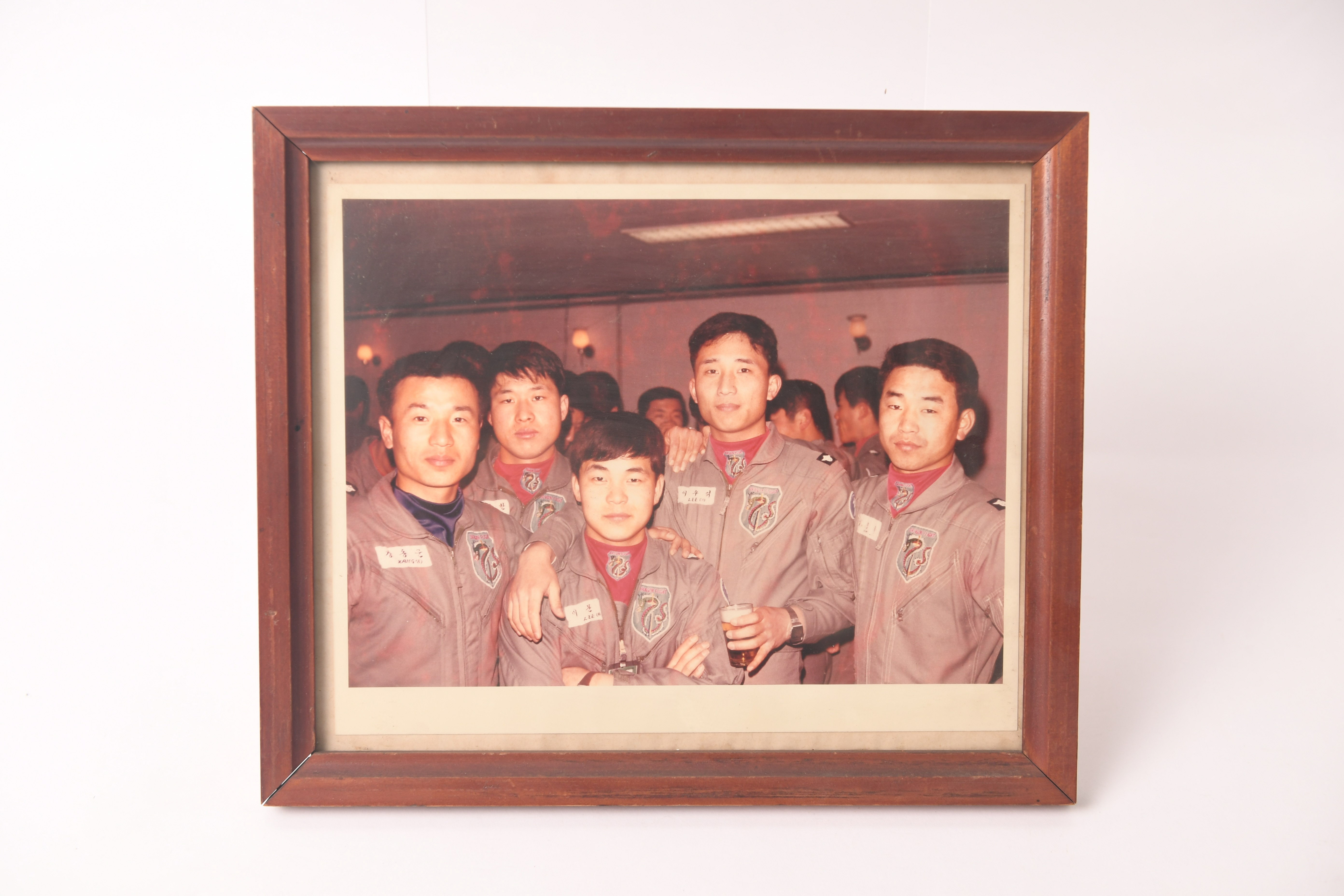 동료들과 함께 찍은 사진 - 이미지 썸네일